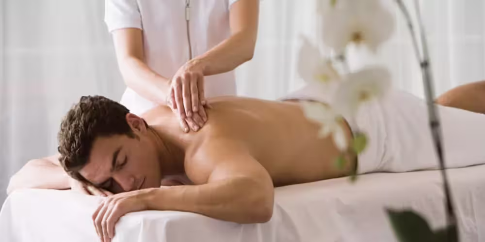 أرخص 3 محلات مساج للرجال في شارع التحلية جدة 2025 – جرّبتهم بنفسي وكانت المفاجأة