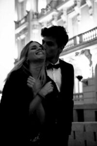 رواية عشق الوقح من الروايات الرومانسيه القوية والمميزة جدآ للكاتبة مايا النجار