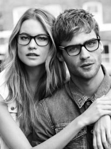 رواية خلف زجاج النظارة (كامله) جميع الفصول بقلم ياسمين سالم