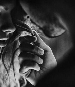 رواية ورد ومصطفي - امتلكني حبها (كاملة) جميع الفصول بقلم رحمة محمد